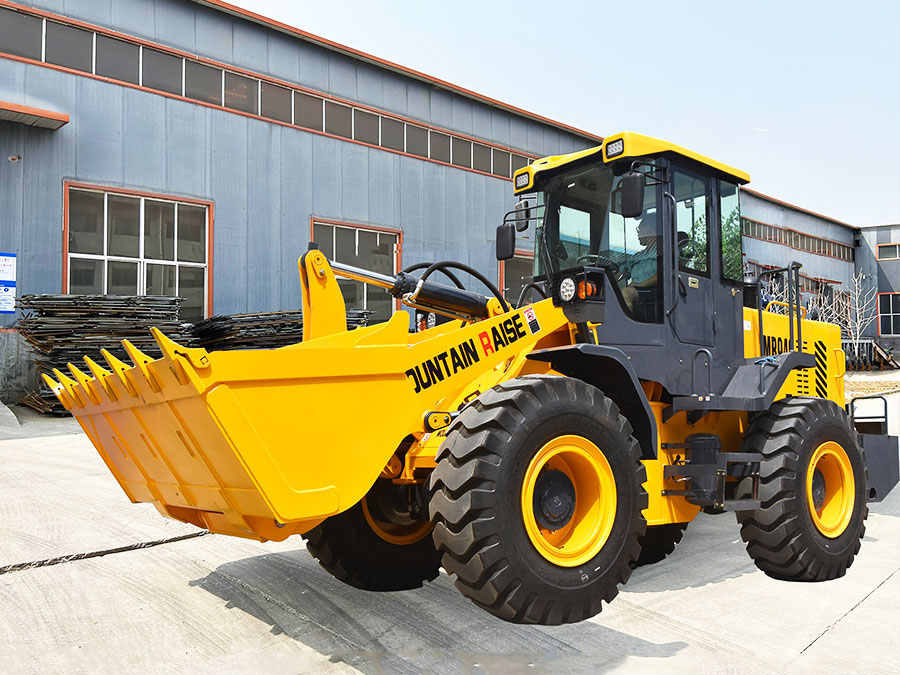 Inspection and maintenance of loader before operation